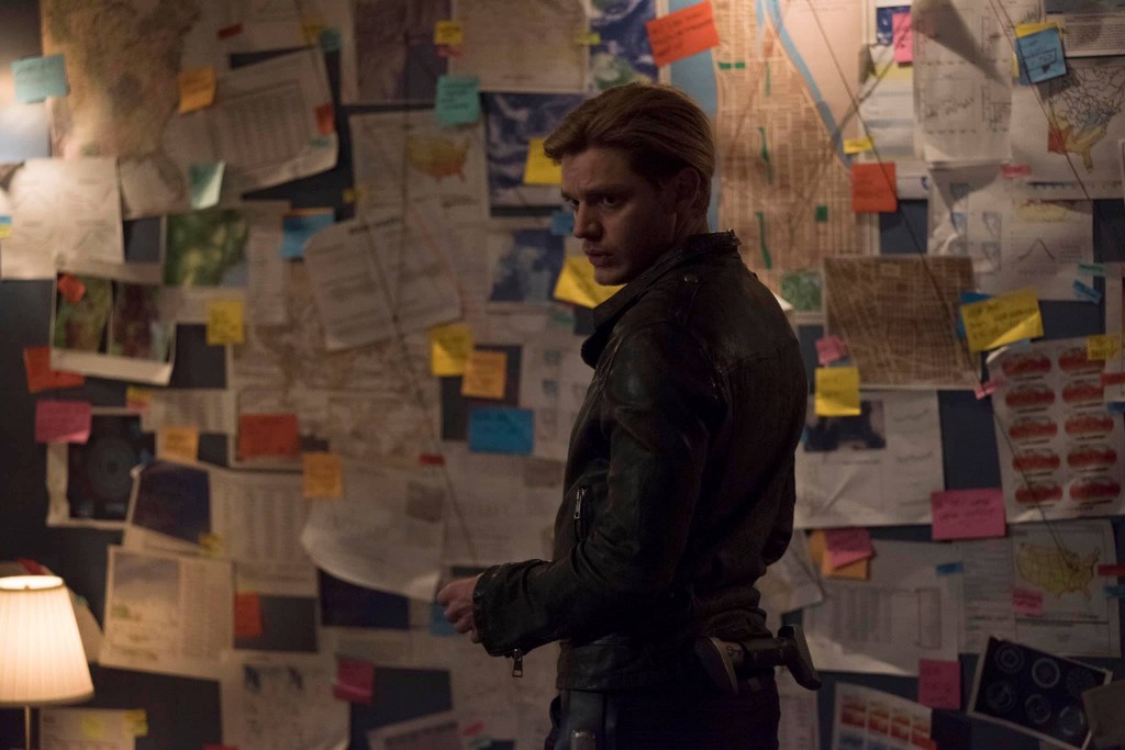 Jace Wayland  (Dominic Sherwood ) cherche Clary